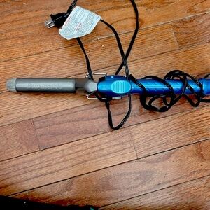 Babyliss curling iron